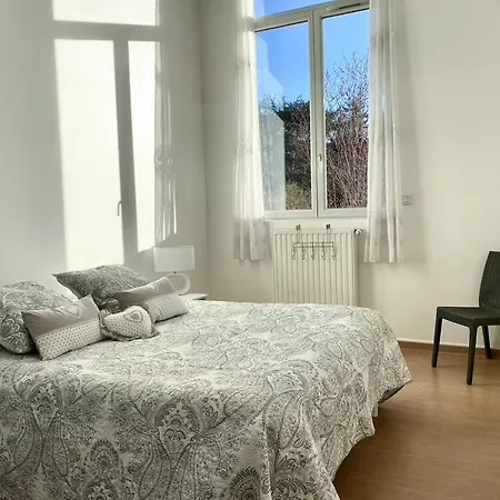 Demeure Des Dentelles Avec Parking Gratuit Bed & Breakfast *
